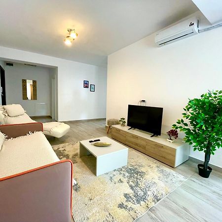 Soho Apartment - City View With Rooftop Garden Bukarest Exterior foto