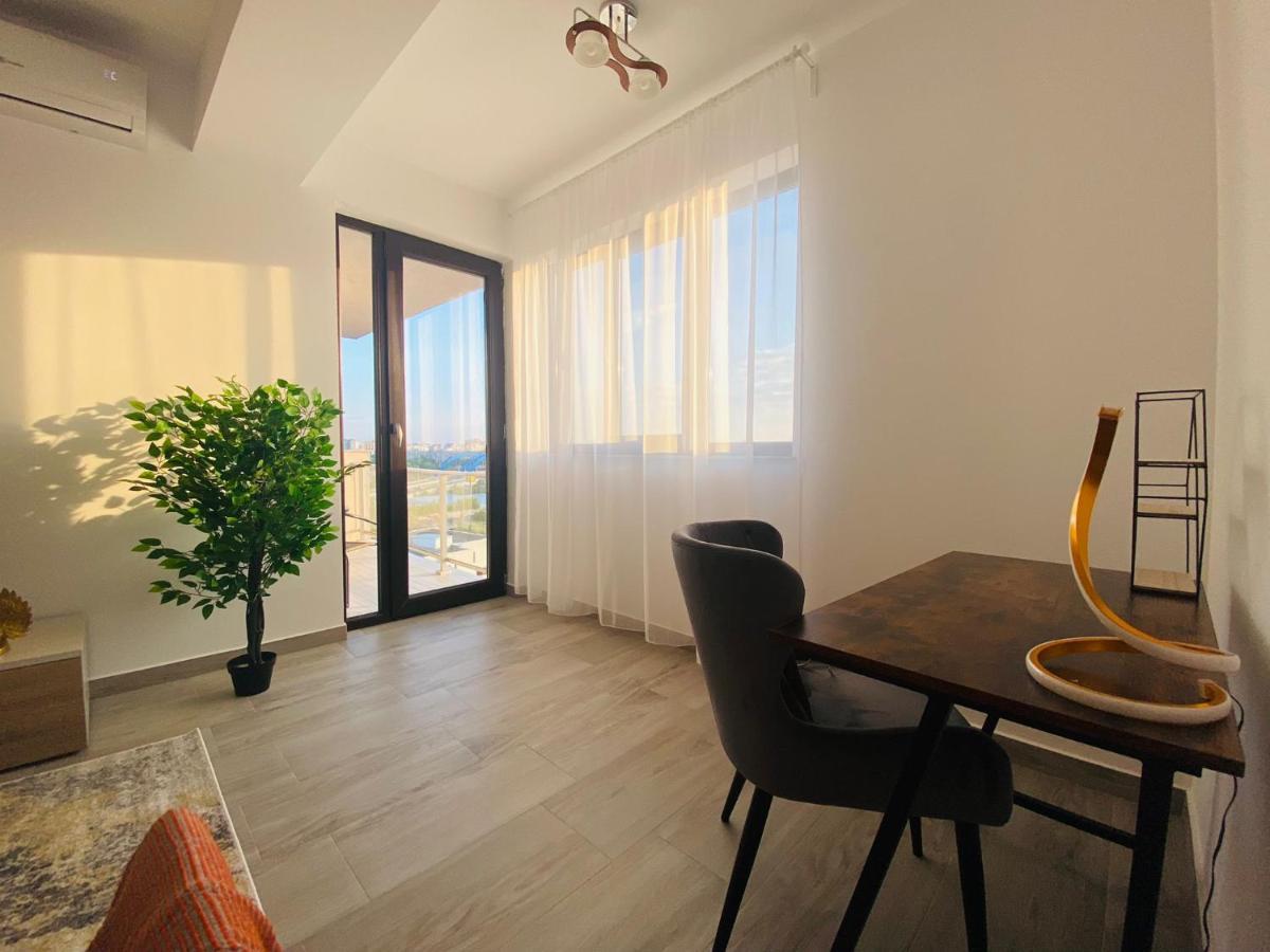 Soho Apartment - City View With Rooftop Garden Bukarest Exterior foto