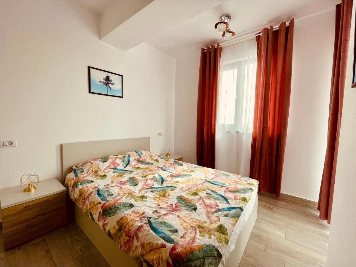 Soho Apartment - City View With Rooftop Garden Bukarest Exterior foto